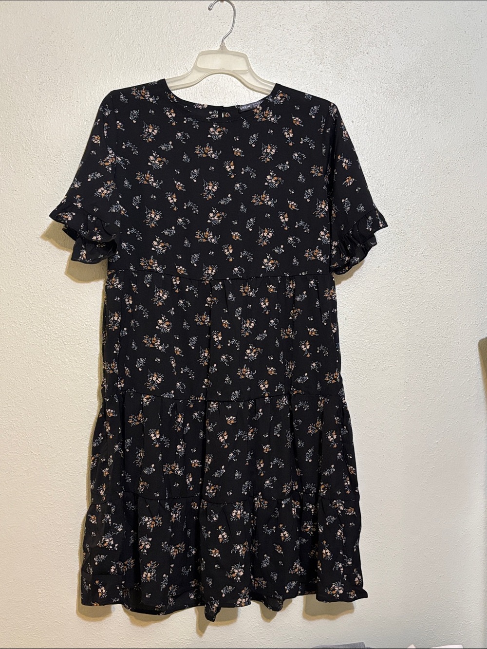 SHEIN Black Floral Tiered Mini Dress